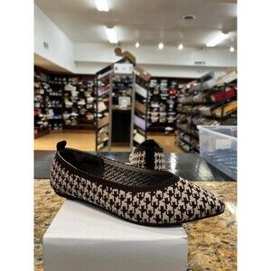 Journee Collection Black and Cream Houndstooth Flats